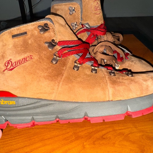 Men's Danner 4.5" Mountain 600 Waterproof Boots - Picture 13 of 16